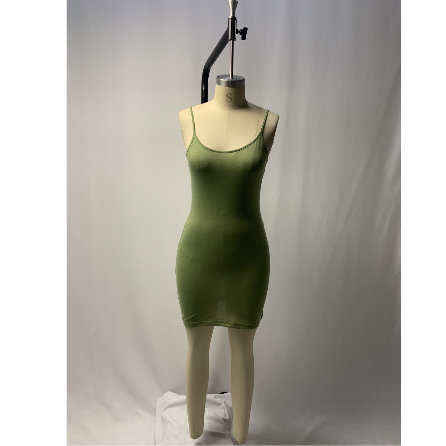 Vestido de alças finas simples